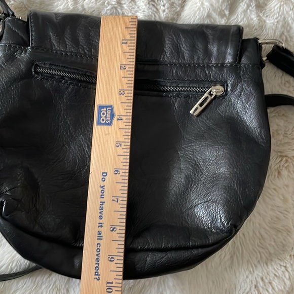 Old Florence Leather Factory black crossbody purse. - Picture 10 of 10